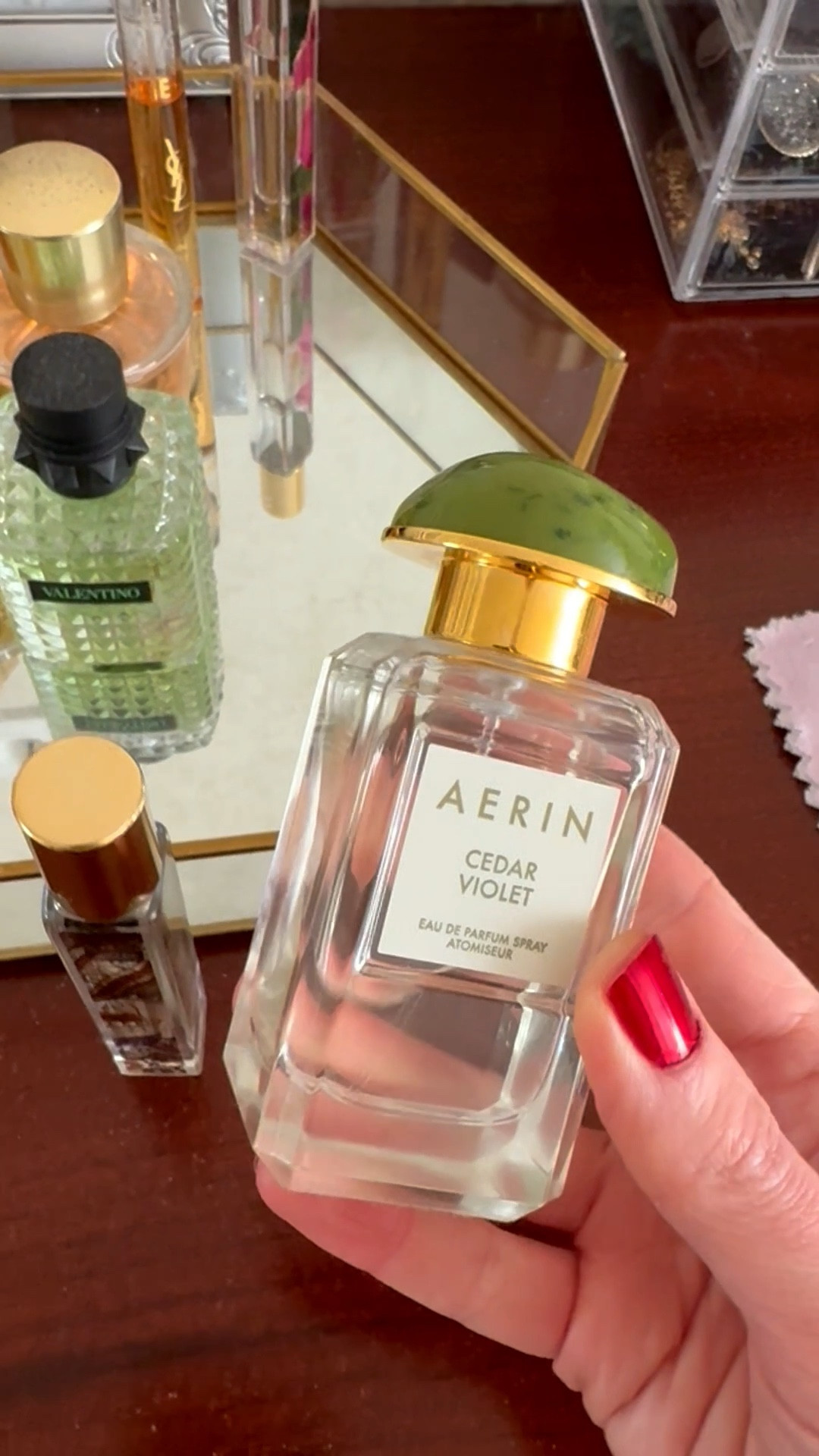 My favorite cozy fragrance combo for fall and winter: 1 spritz Cedar Violet and 2 spritzes of Amber Musk 

#LTKBeauty #LTKHoliday #LTKGiftGuide