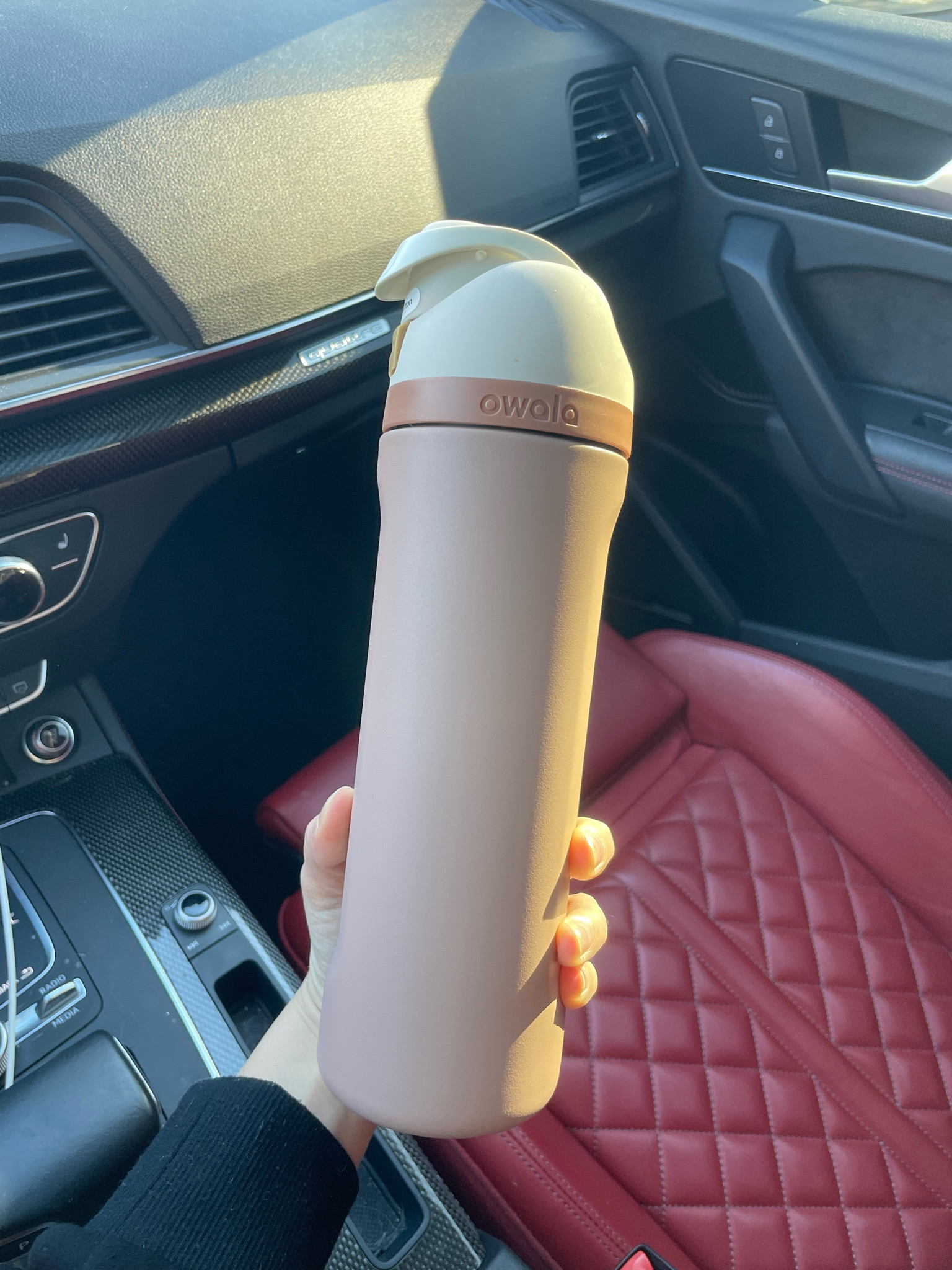 Owala water bottle - straw inside, easy to cover, and does NOT spill 👌🏼👌🏼

#LTKGiftGuide #LTKTravel #LTKFitness