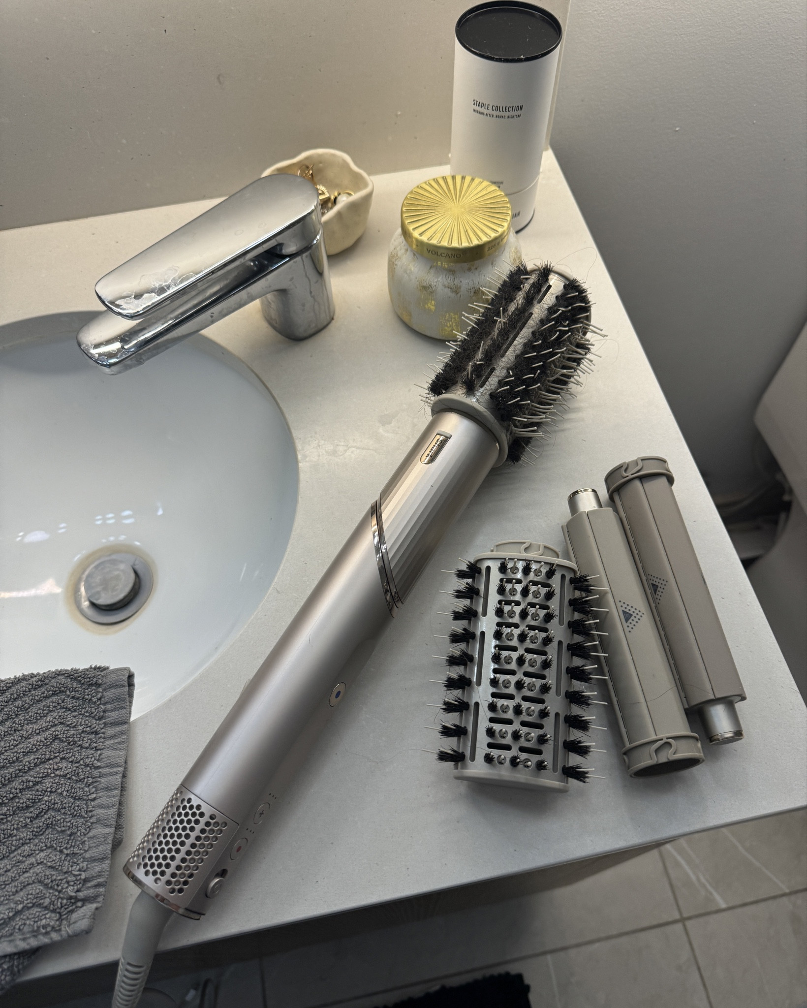 Most beautiful blowouts #hair #blowout #shark #dyson 
