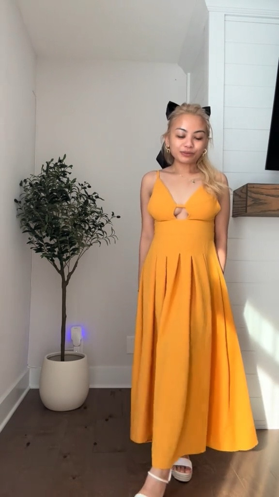 I'm definitely going to miss summer  😭😭😭😭
it was too short this year.
#summeroutfitsinspo #outfitsinpocreator

Outfits inspiration, summer outfits, girly summer outfits, yellow dress summer, backless dress, backless maxi dress, bow outfitts

#LTKStyleTip #LTKSeasonal #LTKBeauty