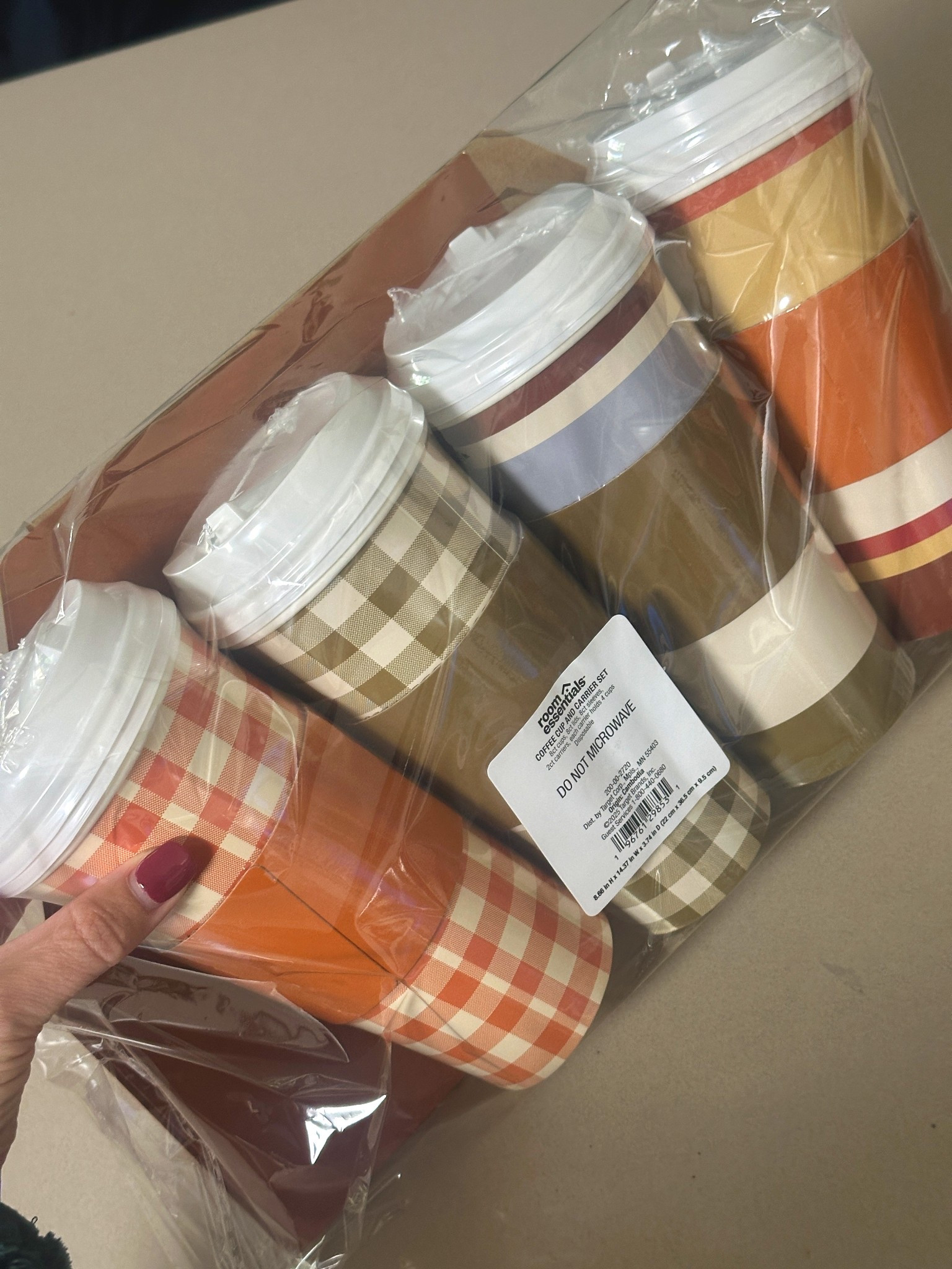 I just got these to-go cups for $10! It also comes with a carrier. I love the gingham print and colors of these for fall drinks! Perfect if you are hosting or need some festive ones on hand to take warm drinks out the door!! 🚪 🍁 

#LTKFindsUnder50 #LTKParties #LTKSeasonal