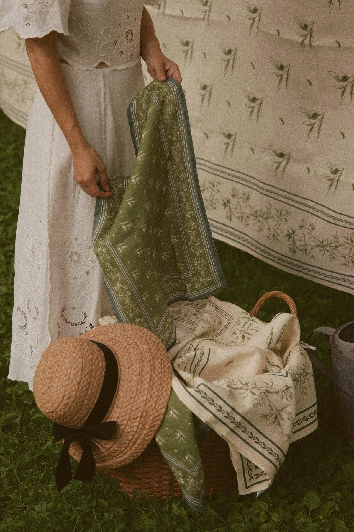 Cipoletti x Nadia Co. Fine Italian Linen Hand Towel | Over The Moon