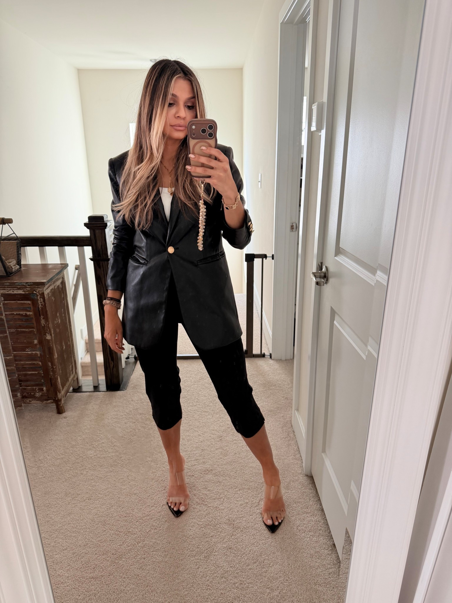 Black capri styled with a blazer 

#LTKgrwm #LTKootd #LTKdayinmylife