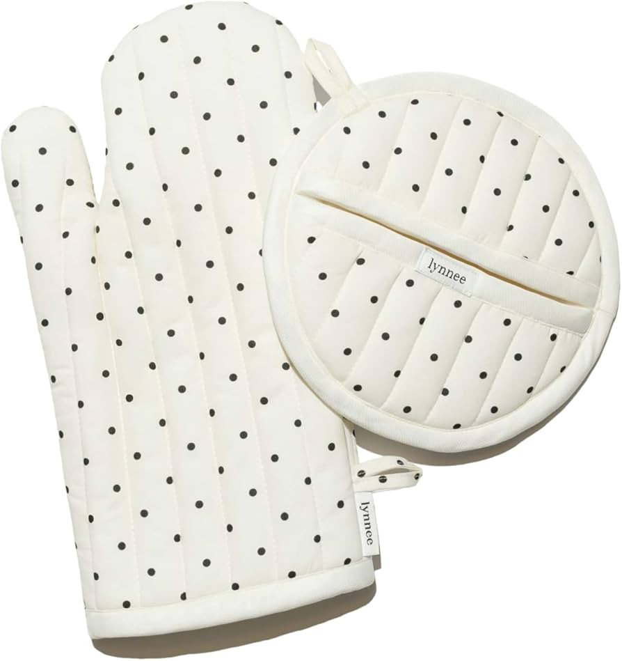 Oven Mitt & Pot Holder Set – Heat Resistant Cotton Kitchen Gloves, Cute & Protective Cooking Ac... | Amazon (US)