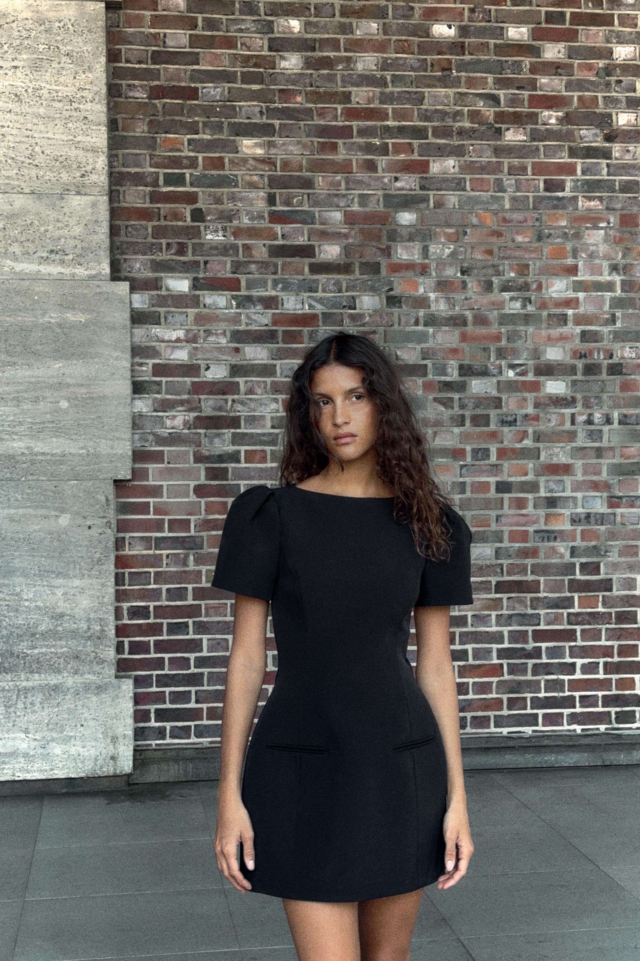 PLEATED SHORT DRESS WITH POCKETS | Zara UK