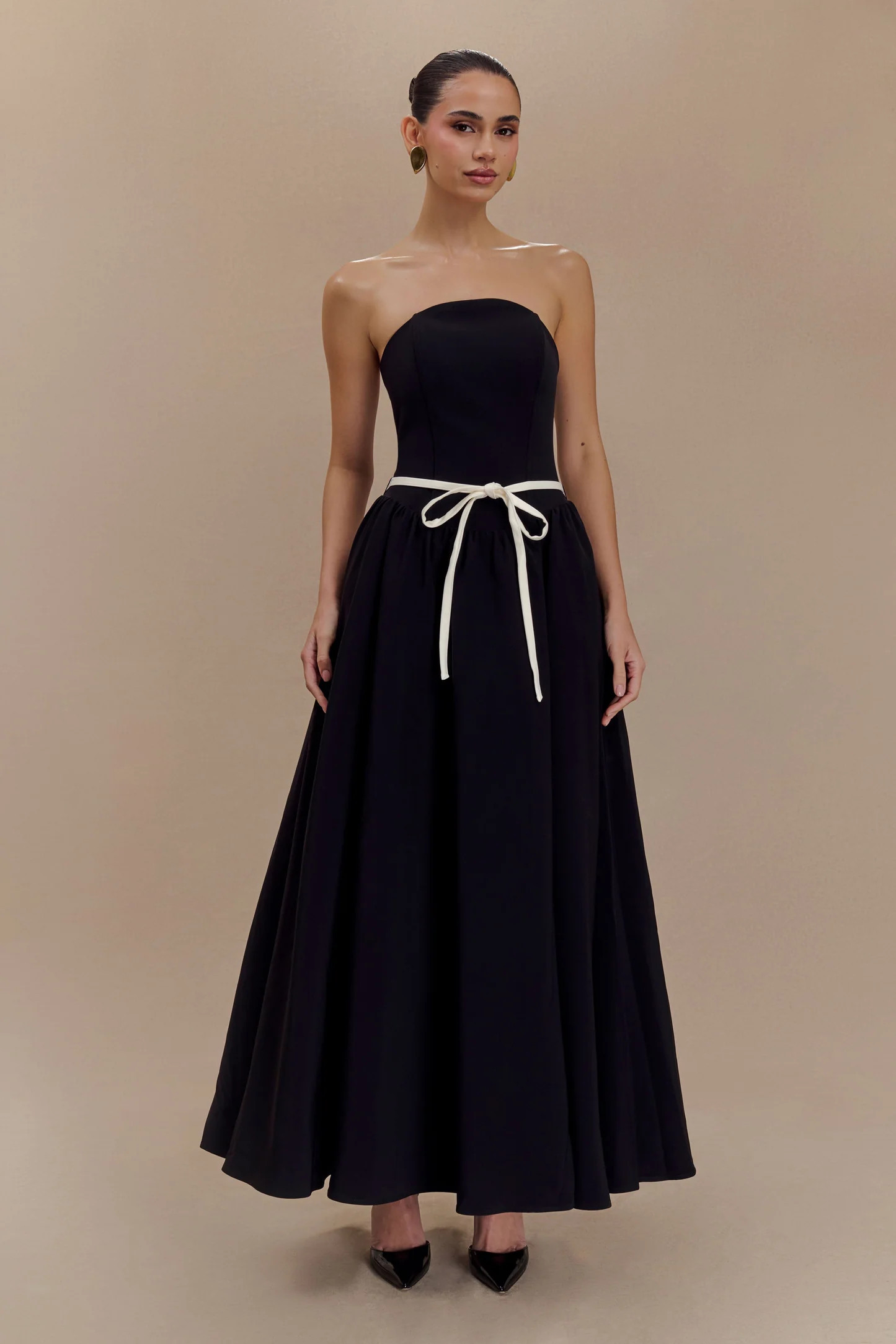 Strapless Contrast Midi Dress - Black & White | MESHKI US