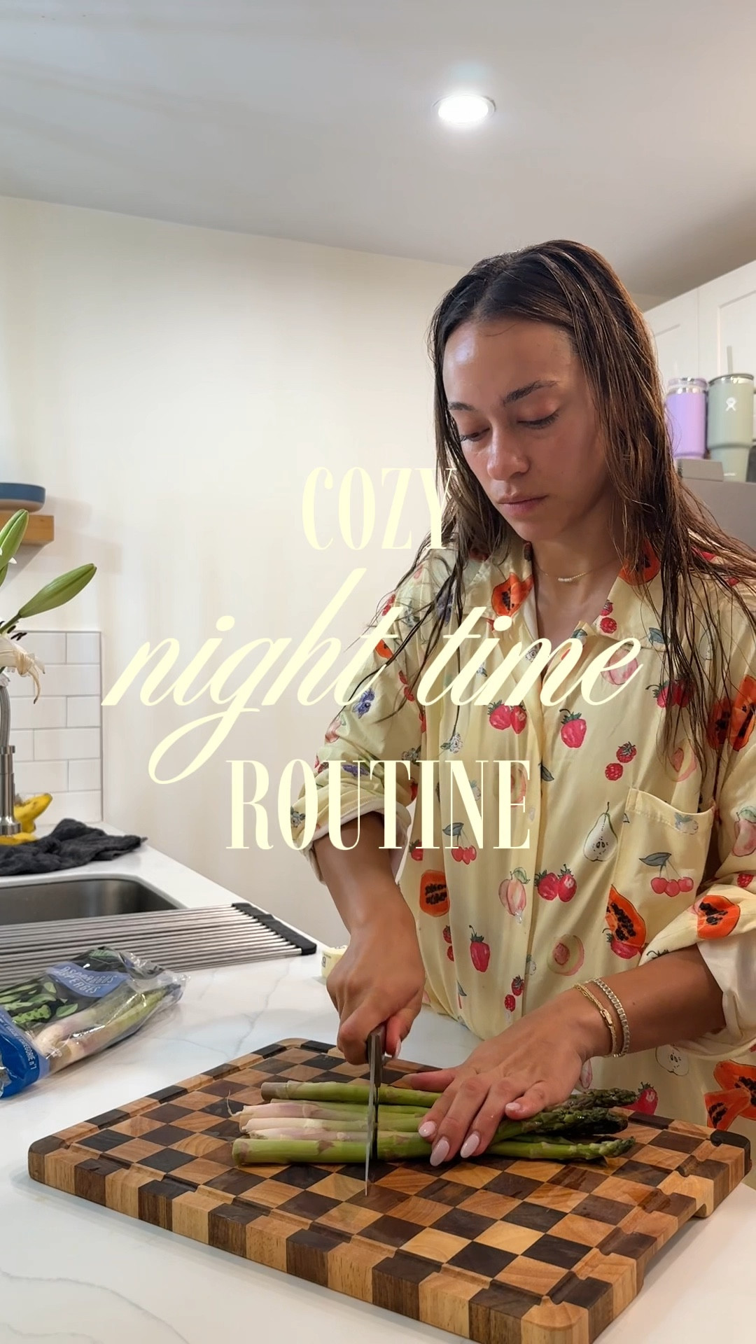 Cozy weekend nighttime routine!! I rarely share nighttime routine vlogs since im always working, but lmk if you want more of these! 

#LTKHoliday #LTKvlog #LTKdayinmylife
