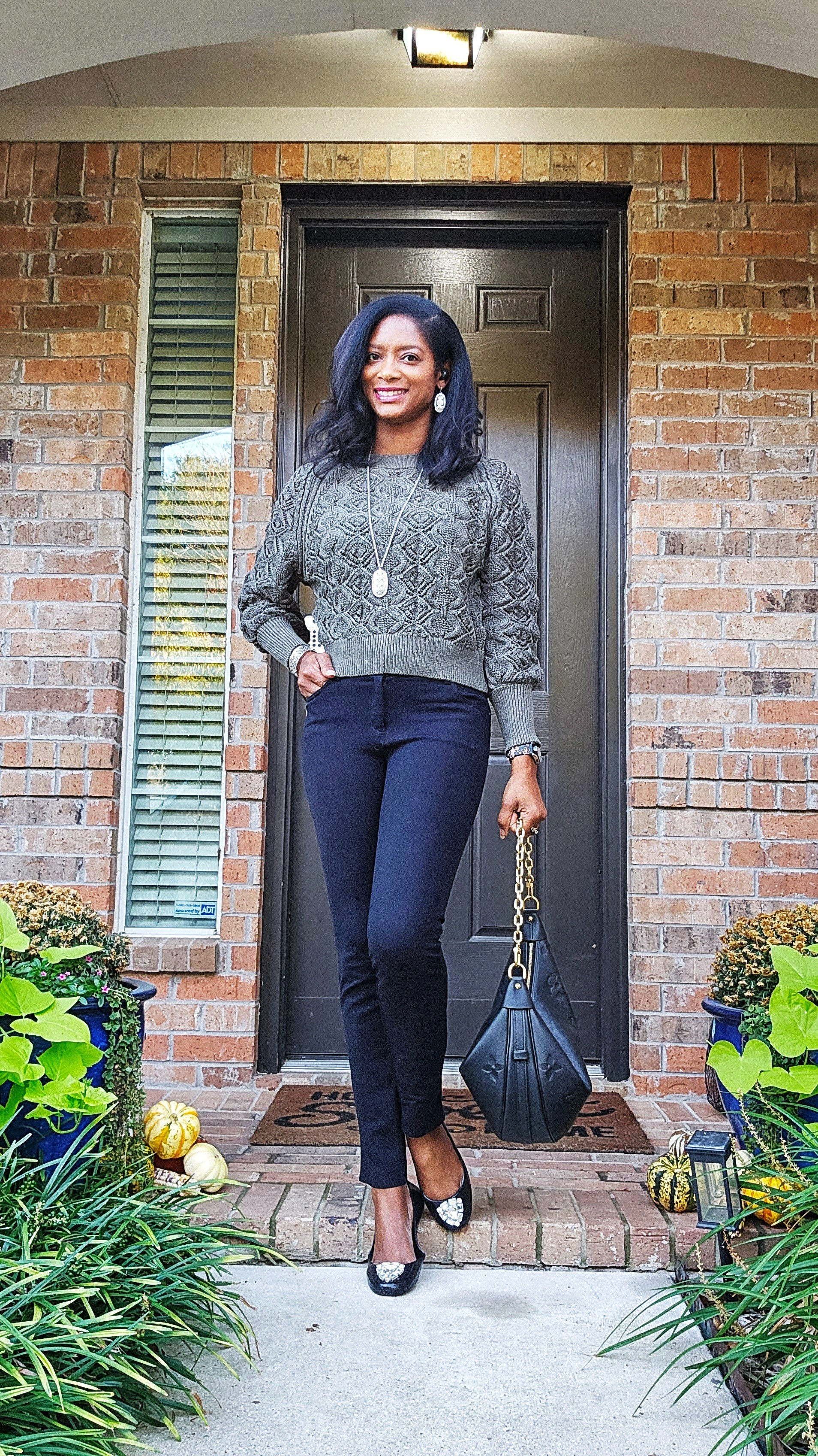 It's sweater weather!🌿🍂 At least in the mornings. This lightweight weight cropped sweater is perfect way to kick off cooler temperatures.**#express #expressyou #sweaterweather #sweater #teacherootd #teacherstyle #teacherlook #texasteacher 

#LTKSaleAlert #LTKFindsUnder50 #LTKWorkwear