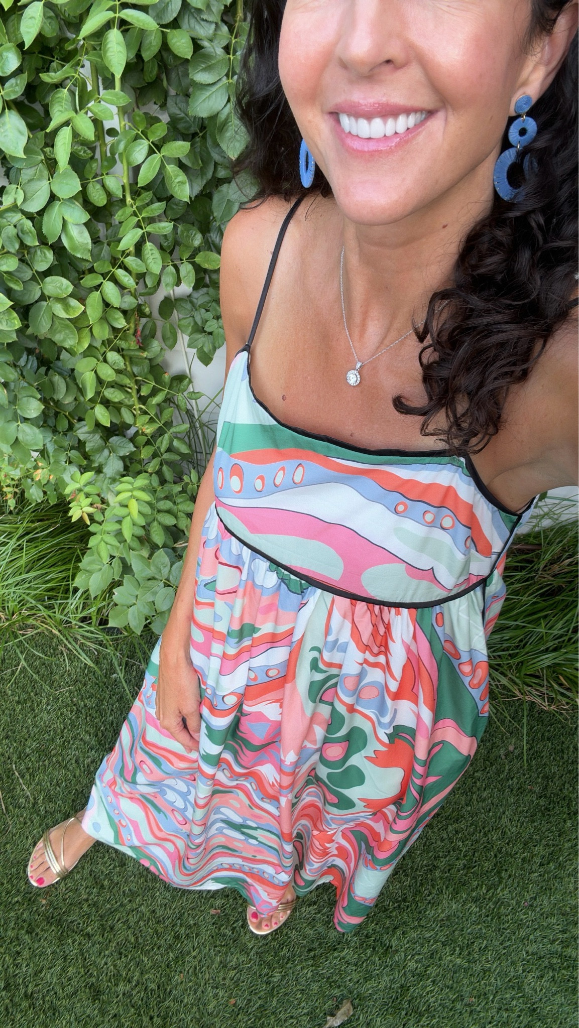 Love the fit. Love the color. Love the print.

#LTKparties #LTKover40 #LTKSeasonal