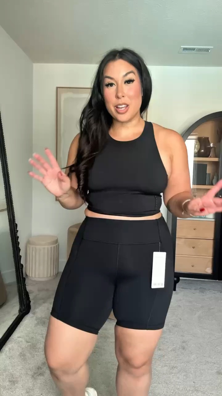 Midsize workout outfit! Wearing a size 12 top and bottom!
-
-
-
workout set, colorful workout outfit, strength training outfit, biker shorts, running outfit

#LTKStyleTip #LTKMidsize #LTKActive