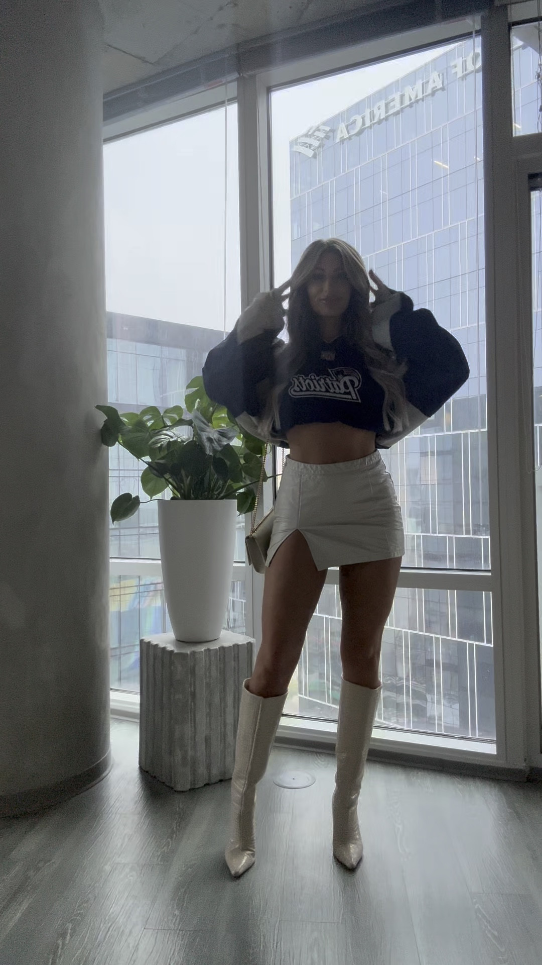 Ow owwww🤍🏈🎉 steal this field worthy nfl game day outfit for your Super Bowl party✨🥂

#LTKgrwm #LTKootd #LTKSeasonal