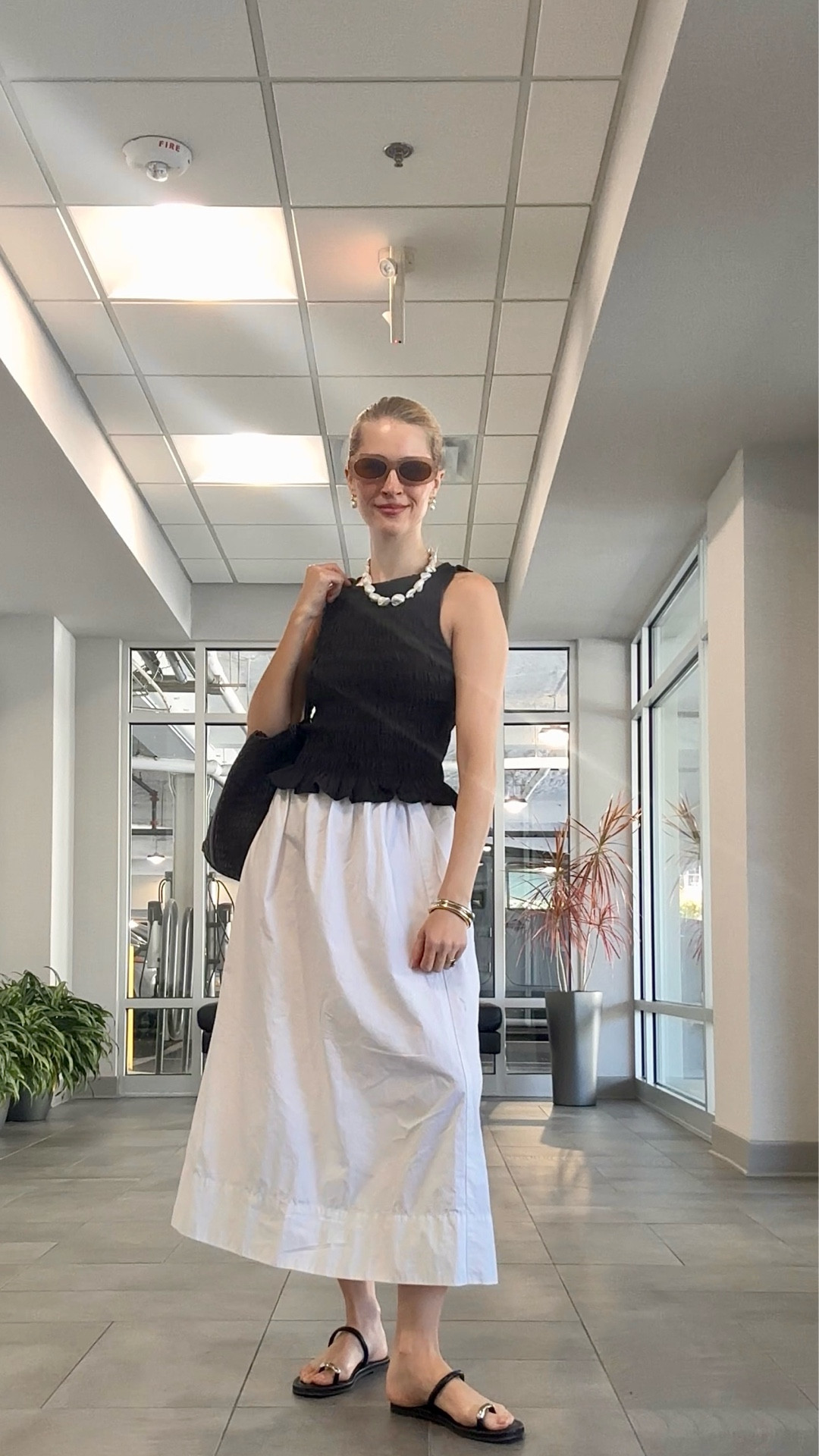 Daily Outfit Day 93-and I am fully obsessed with this $7 top

Affordable luxury | peplum top | poplin skirt | midi skirt | transitional outfit 

#LTKSeasonal #LTKStyleTip #LTKFindsUnder50