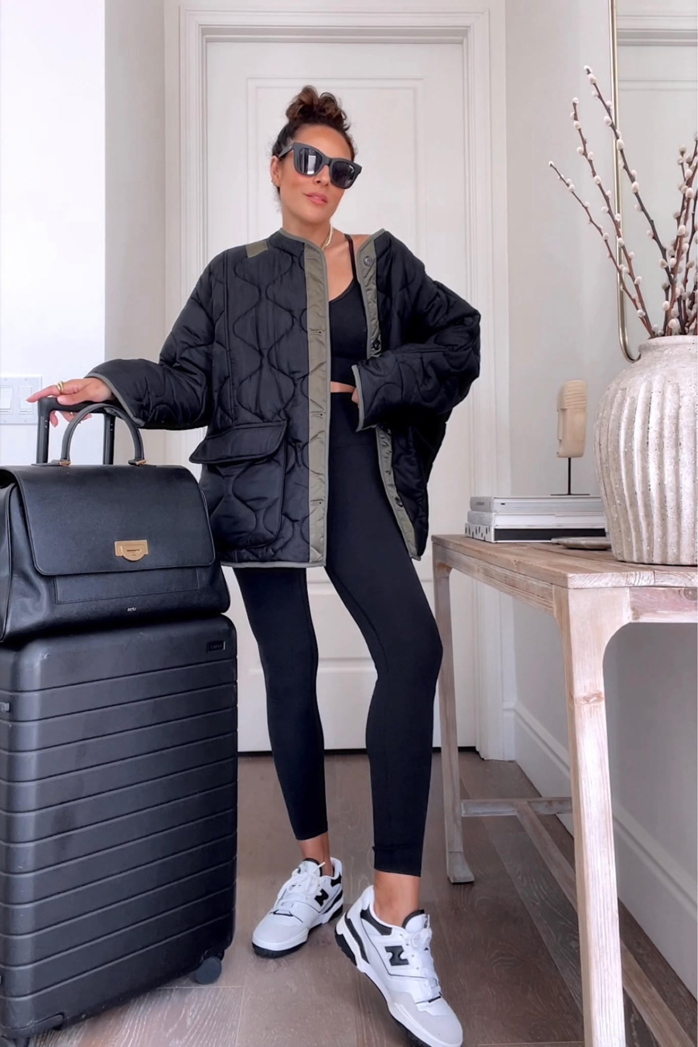 Travel Styles✈️ Ft. This quilted puffer that I’ll never get over! 





Lucyswhims, Ootd, travel, leggings, puffer, leggings, sports bra, airport.

#LTKfit #LTKtravel #LTKstyletip
