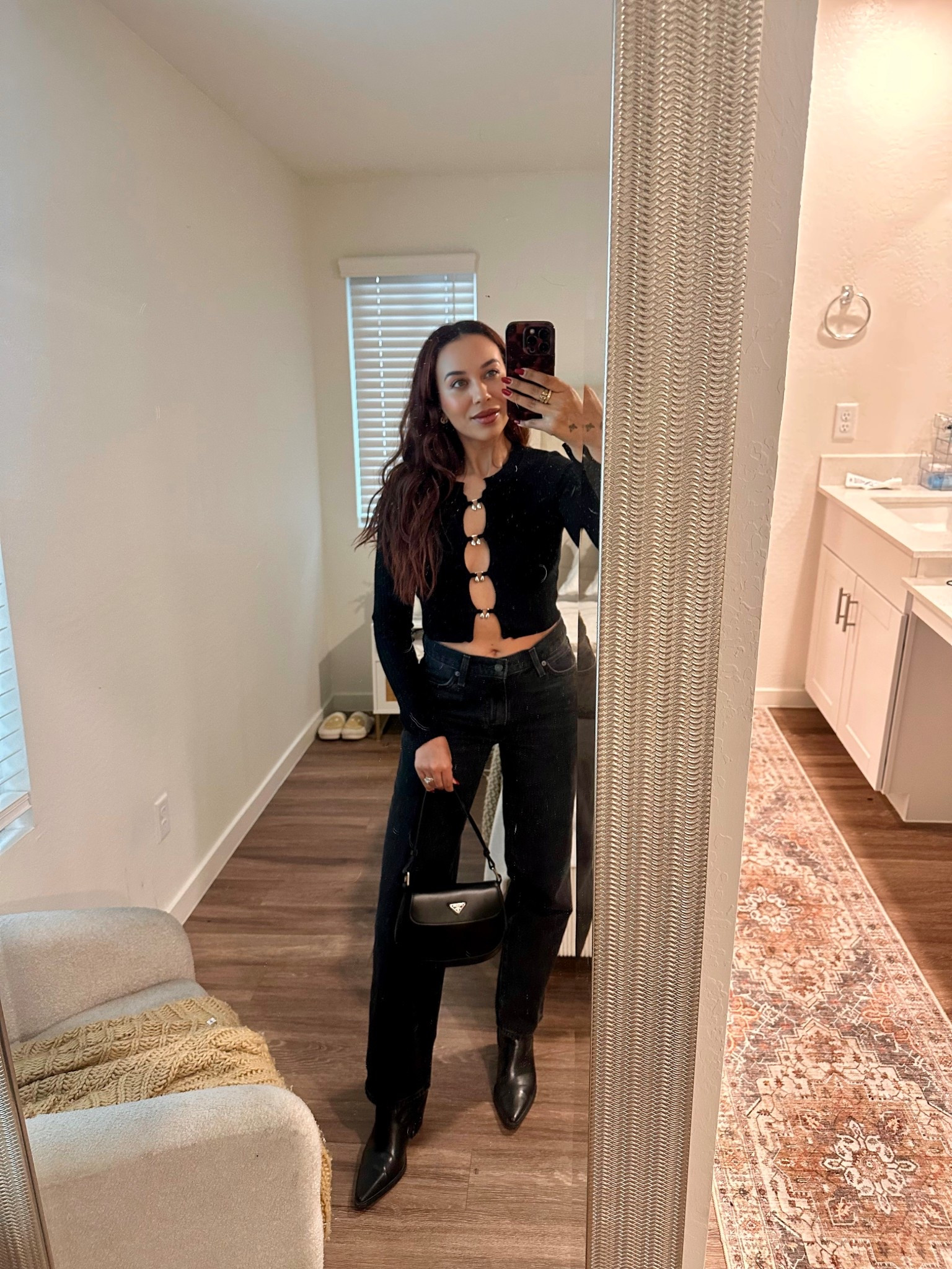 When in doubt ✨all black✨

#LTKHoliday #LTKgrwm #LTKootd