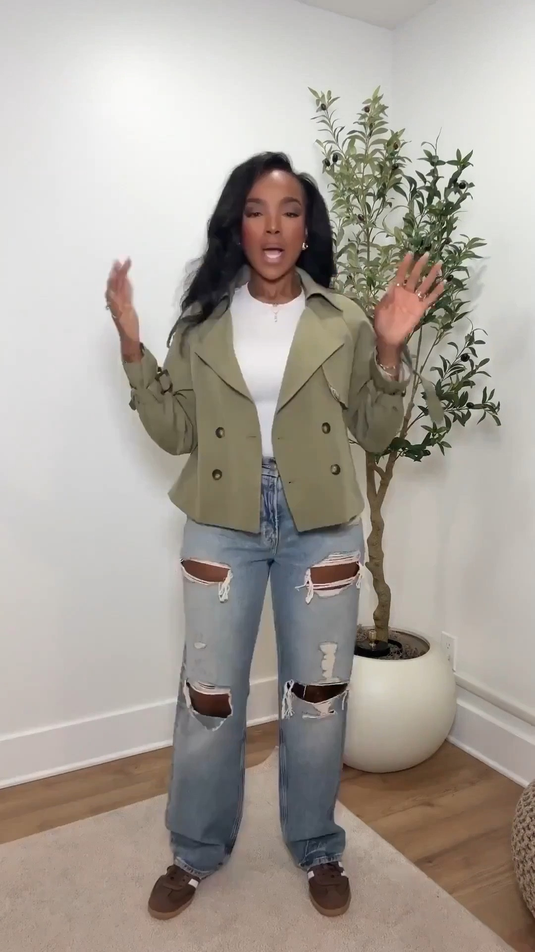 Scroll to shop!! Ohh these denim just keep getting better. Perfect for weekend errands, casual brunch, school drop-off, travel days, or everyday spring outfits. 

#LTKPetite #LTKdayinmylife #LTKootd

#LTKgrwm #LTKSaleAlert #LTKootd