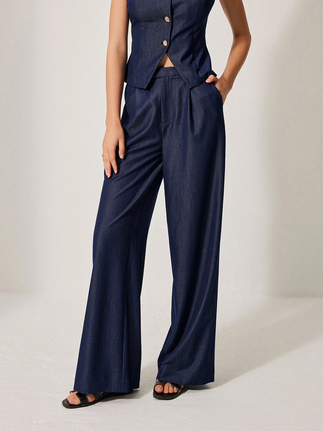 Mid-Waist Pocket Detail Pants | Commense