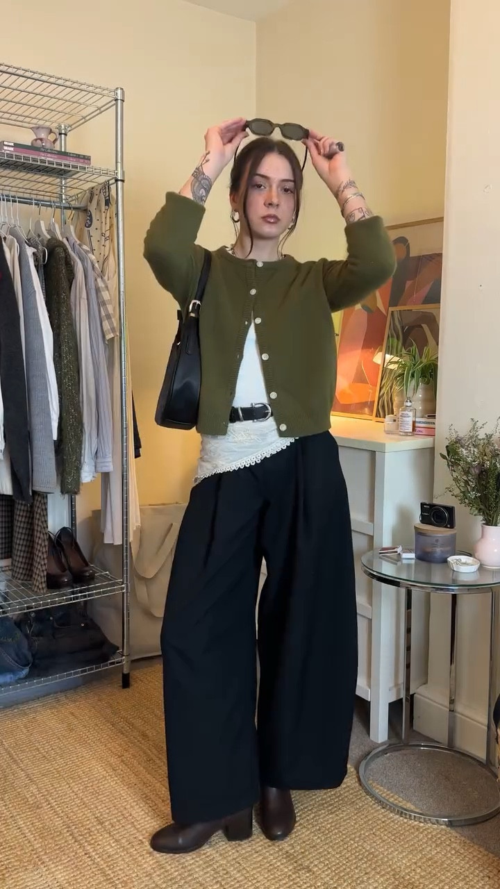 This one is gooddddd
•
•
•
•
Outfit rotation inspiration easy outfit ideas fashion inspo what to wear what I wore this week dr martens flower crazy horse Mary Jane’s spring outfits winter fashion week cool girl city office everyday Knee high boots knitted cardigan