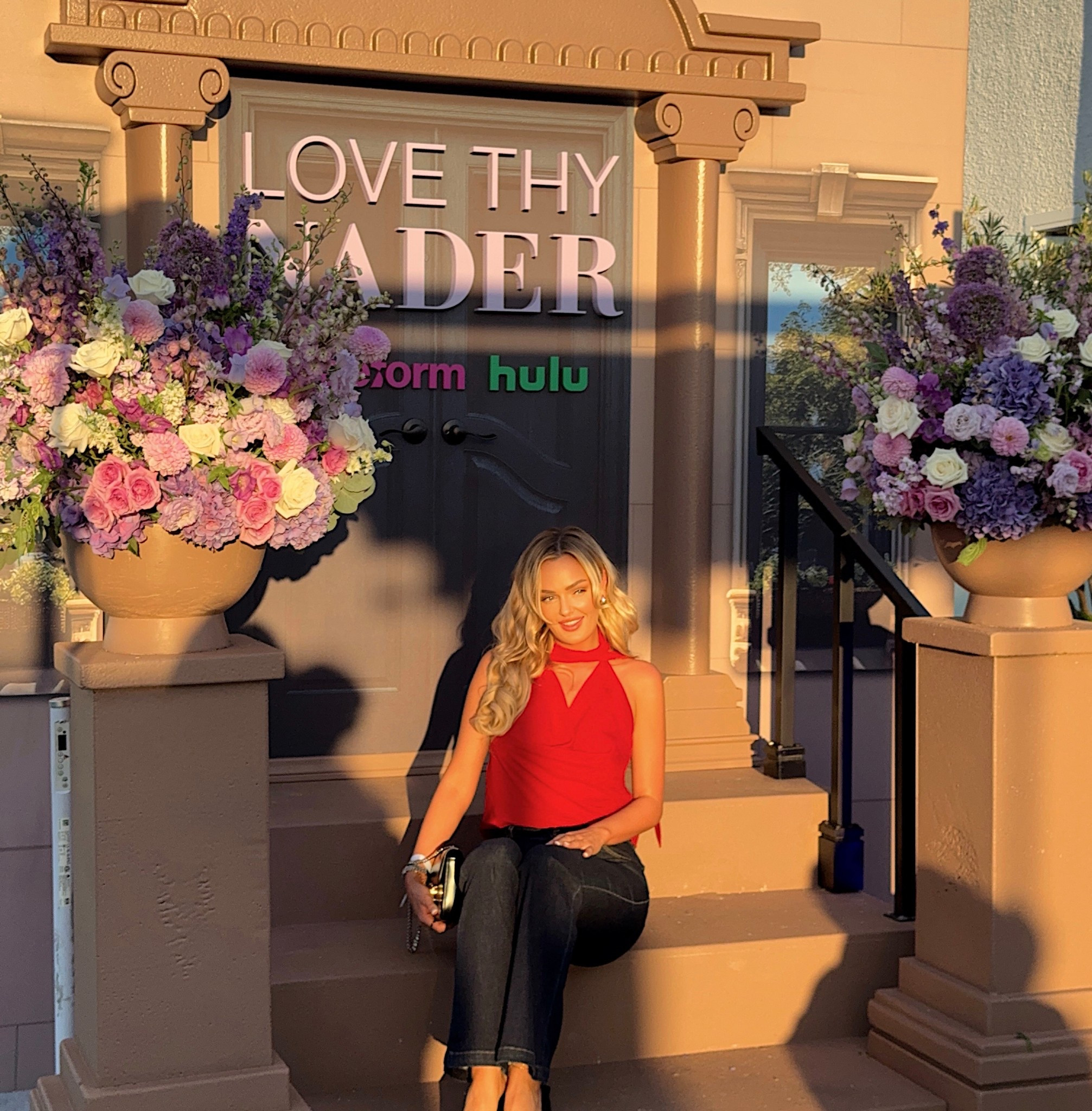 Perf jeans and versatile top❤️

#LTKFindsUnder100 #LTKSeasonal #LTKStyleTip