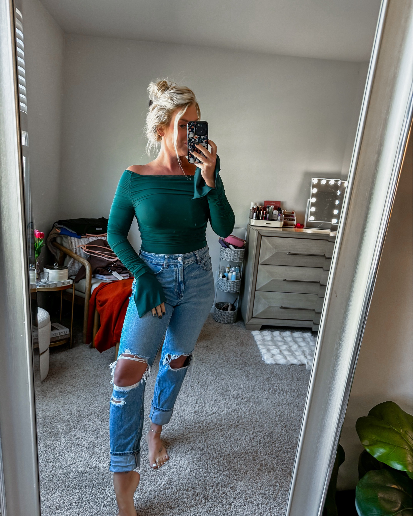 Fall tops and outfit ideas // mom jeans 

#LTKStyleTip #LTKFindsUnder50 #LTKSeasonal