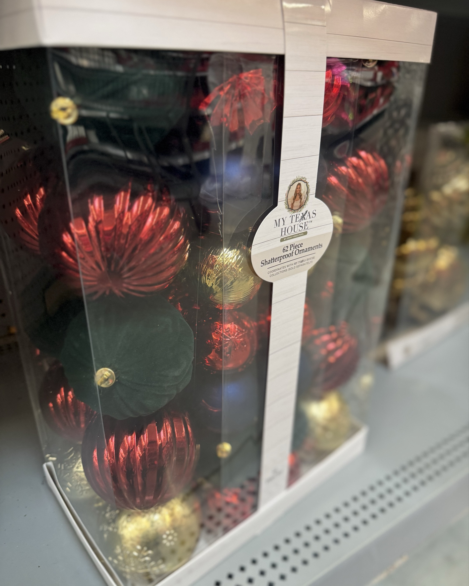 Walmart pretties 😍


My Texas house, ornaments, tree skirt

#LTKHoliday