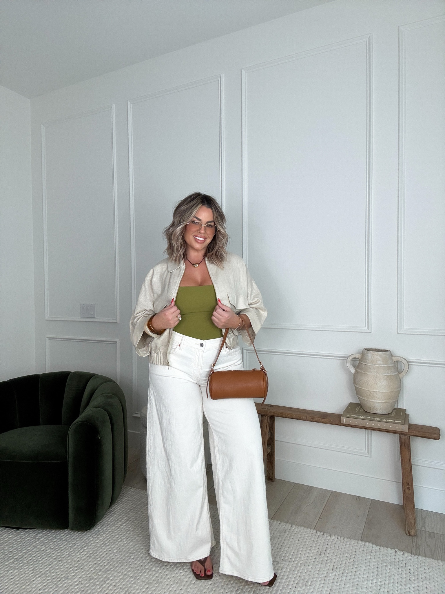 Bodysuit L
Jeans, 31L use code denimAF 8/6-8/11 for extra 15% off jeans 
Jacket XL 
#Abercrombie #Zara #Sale #Midsize 

#LTKFindsUnder100 #LTKMidsize #LTKFindsUnder50