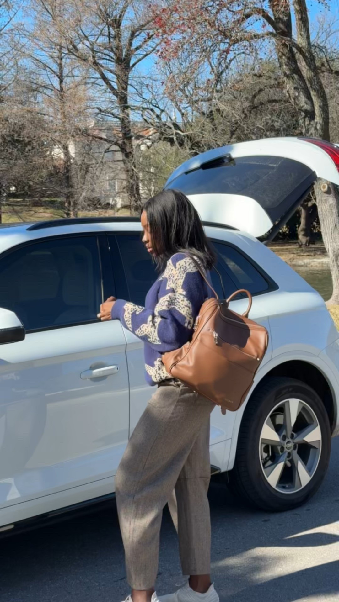 Cool mom vibes, activated ✨
Cozy statement sweater + roomy chic bag = effortless chic!
#cozystyle #womensweater #everydaybag

#LTKFindsUnder100 #LTKWorkwear #LTKootd