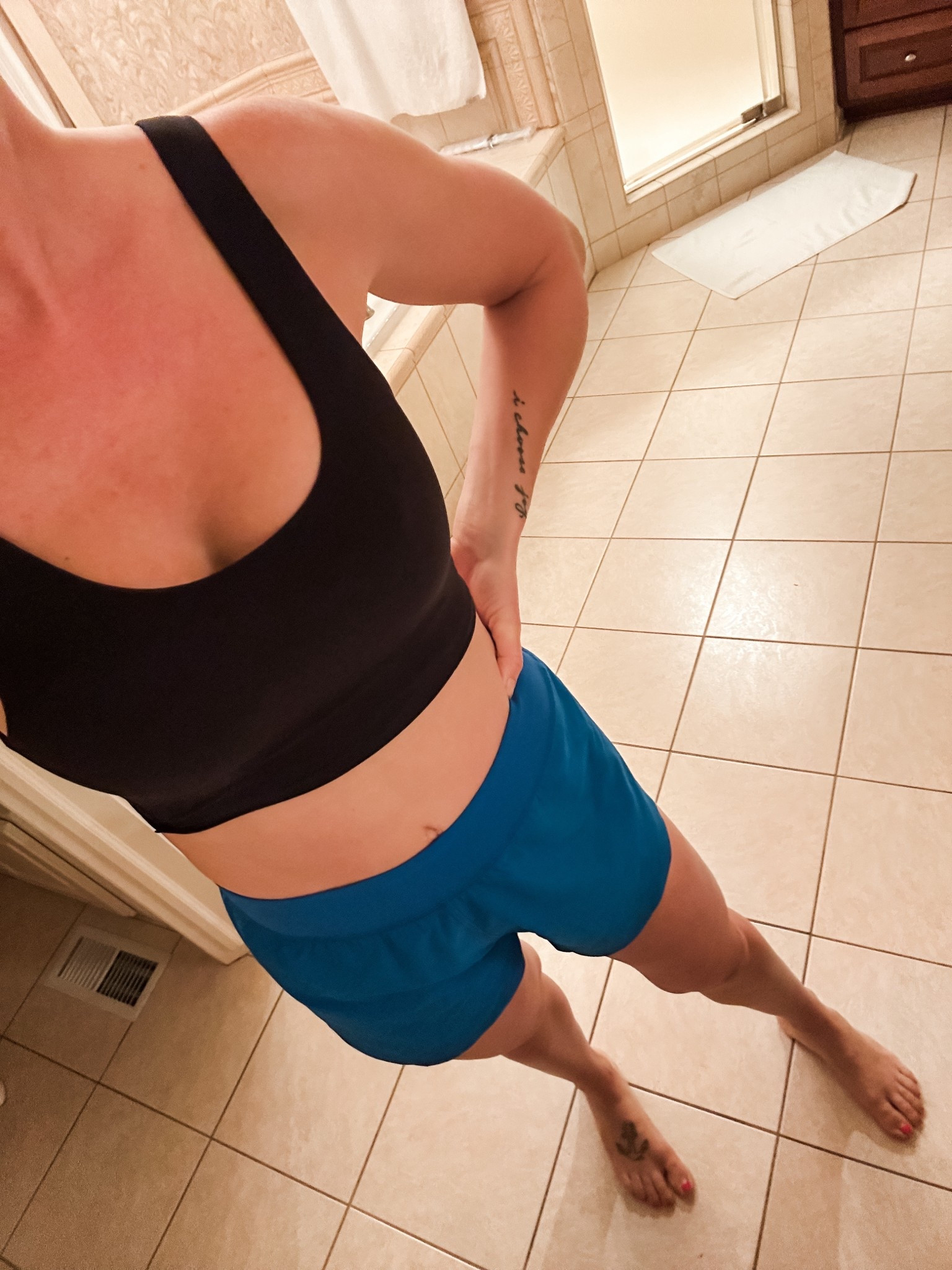 Seriously impressed with this sports bra. It fits so well and love that it’s a little longer if I have to wear it as a shirt! Linked the high end version of these shorts. I may like the dupe version better….

#LTKStyleTip #LTKFindsUnder50 #LTKActive