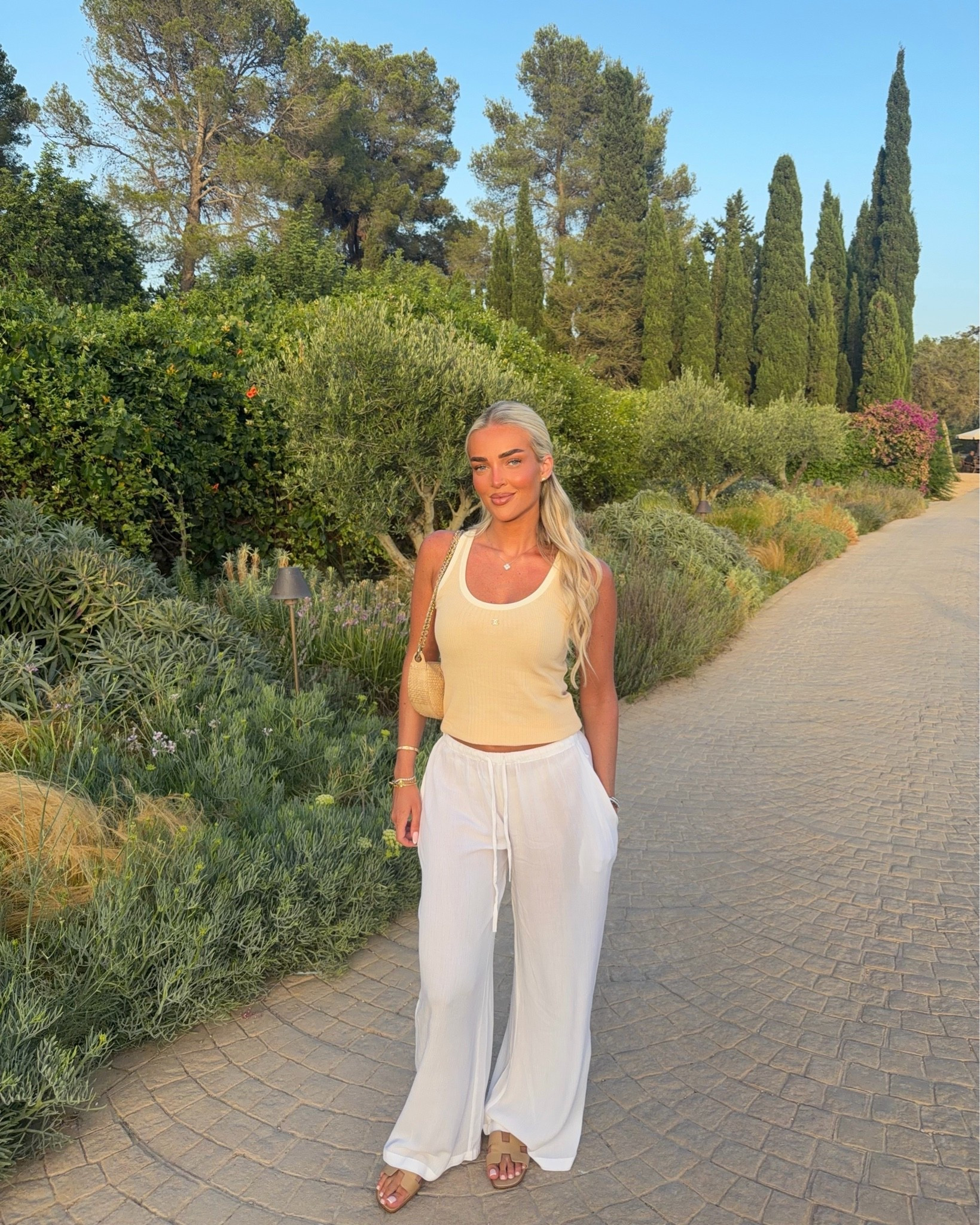 The perfect linen trousers 🤍

#LTKuk #LTKsummer #LTKeurope