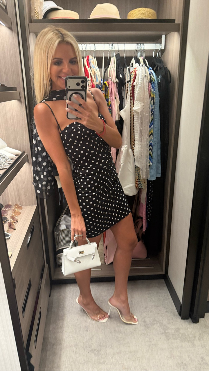 Cruise night one 🖤✨ LOVING the polka dots!

Cruise, vacation, travel, dress, spring, summer, ZARA, Amazon, vacation outfit


#LTKSeasonal #LTKSaleAlert #LTKootd