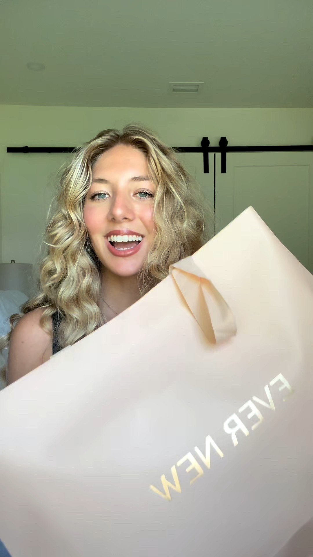 evernew, fall fashion, old money, classy, simple pieces, matching sets, business, city