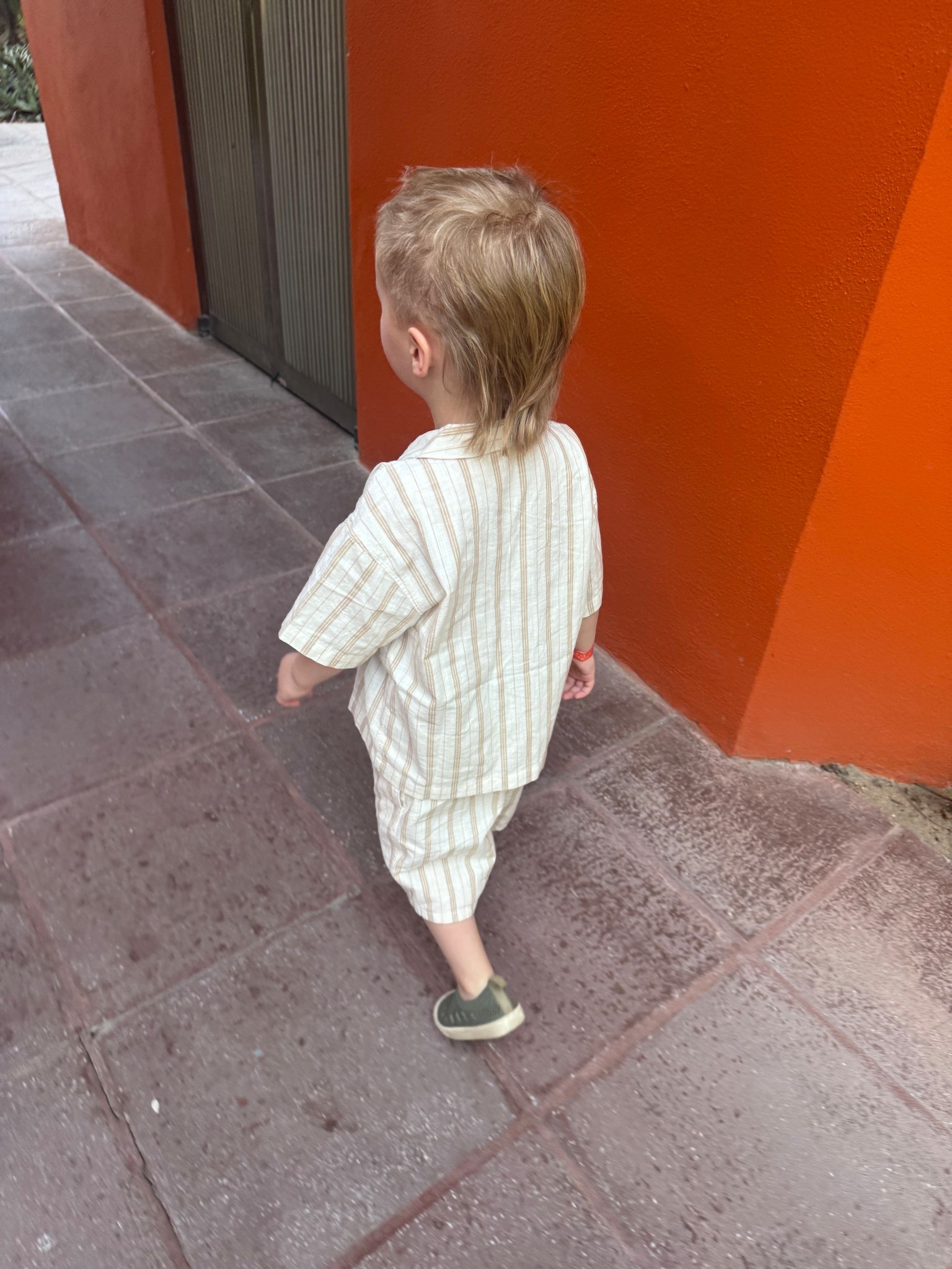 I cannot with his matching set!! Kids vacation clothes are too cute 