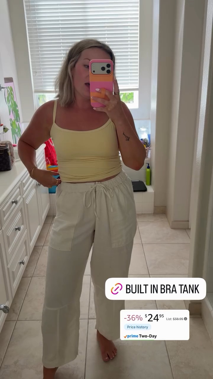 Built in bra tank for the win!!

#LTKSeasonal #LTKMidsize