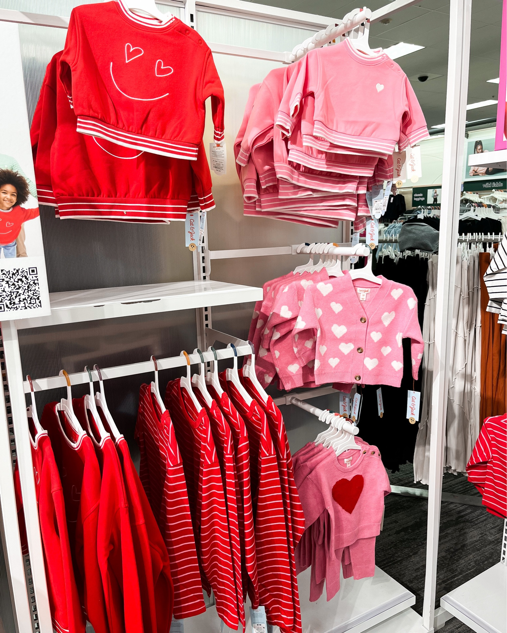 Target family matching outfits for Valentine’s Day! So many cute options, prints & colors

Family matching / sibling matching / mommy & me outfit / Target / Valentine’s Day 


#LTKfamily #LTKSeasonal #LTKunder50