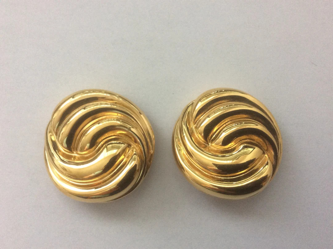 St. John Gold Tone Swirl Clip-on Earrings - Etsy | Etsy (US)