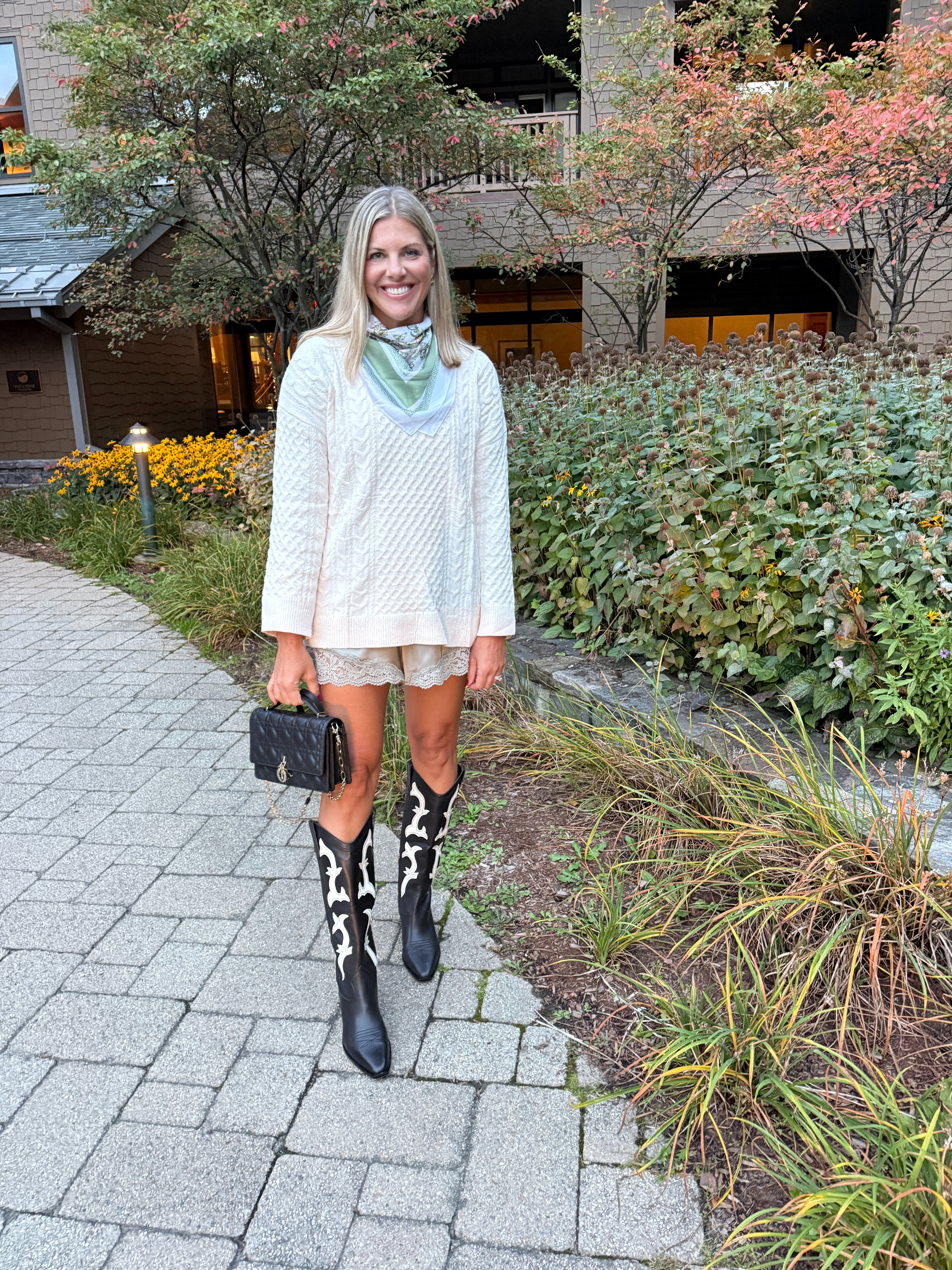 OOTD in Stowe, VT  | lace shorts | amazon fashion | oversized sweater | boots 

 #LTKdayinmylife #LTKgrwm #LTKTravel