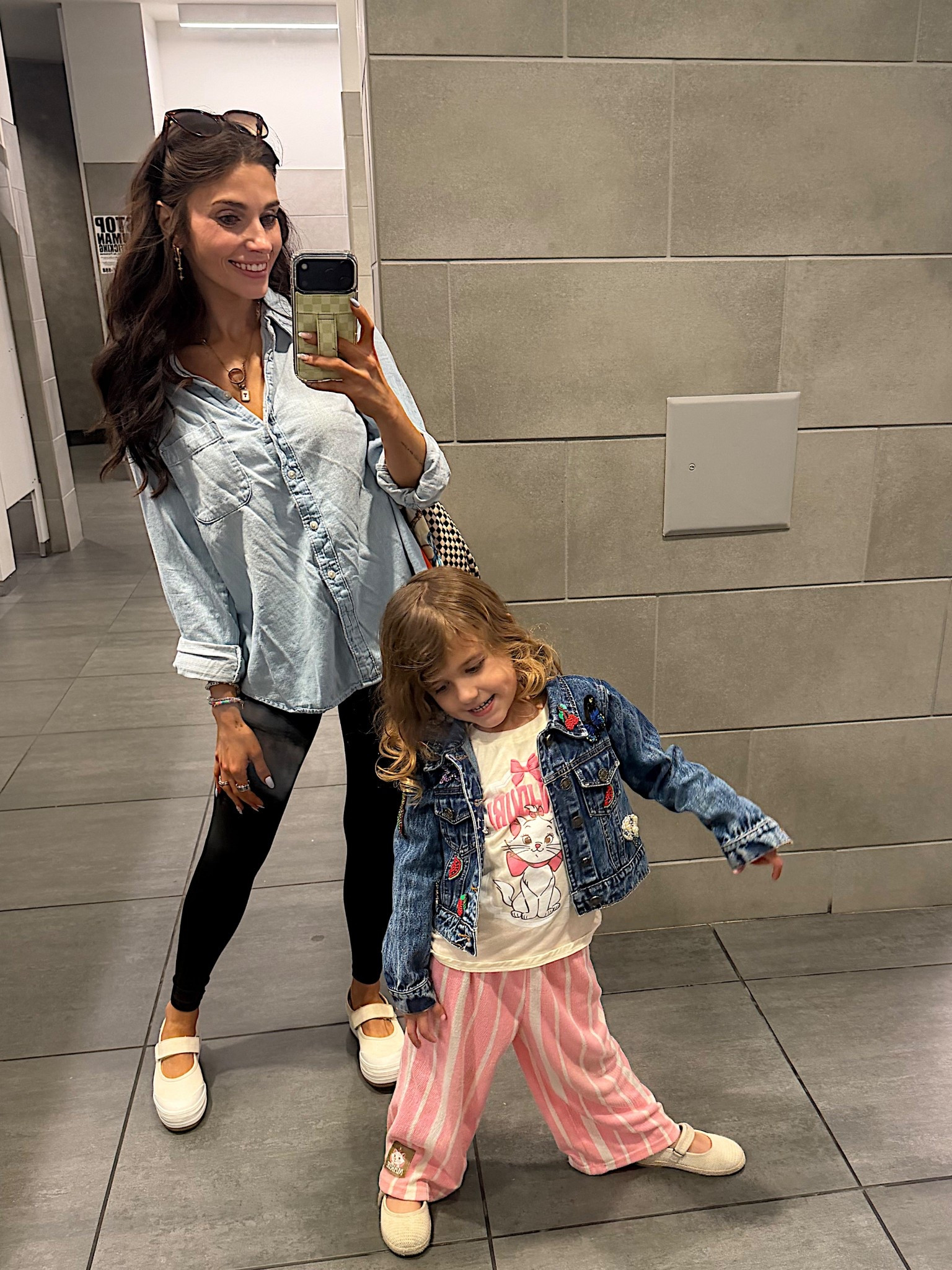 Up and away we go ✈️

Today’s travel look! Heading to Florida to visit the great grandparents for spring break 🤍

#LTKootd #LTKmomlife #LTKTravel