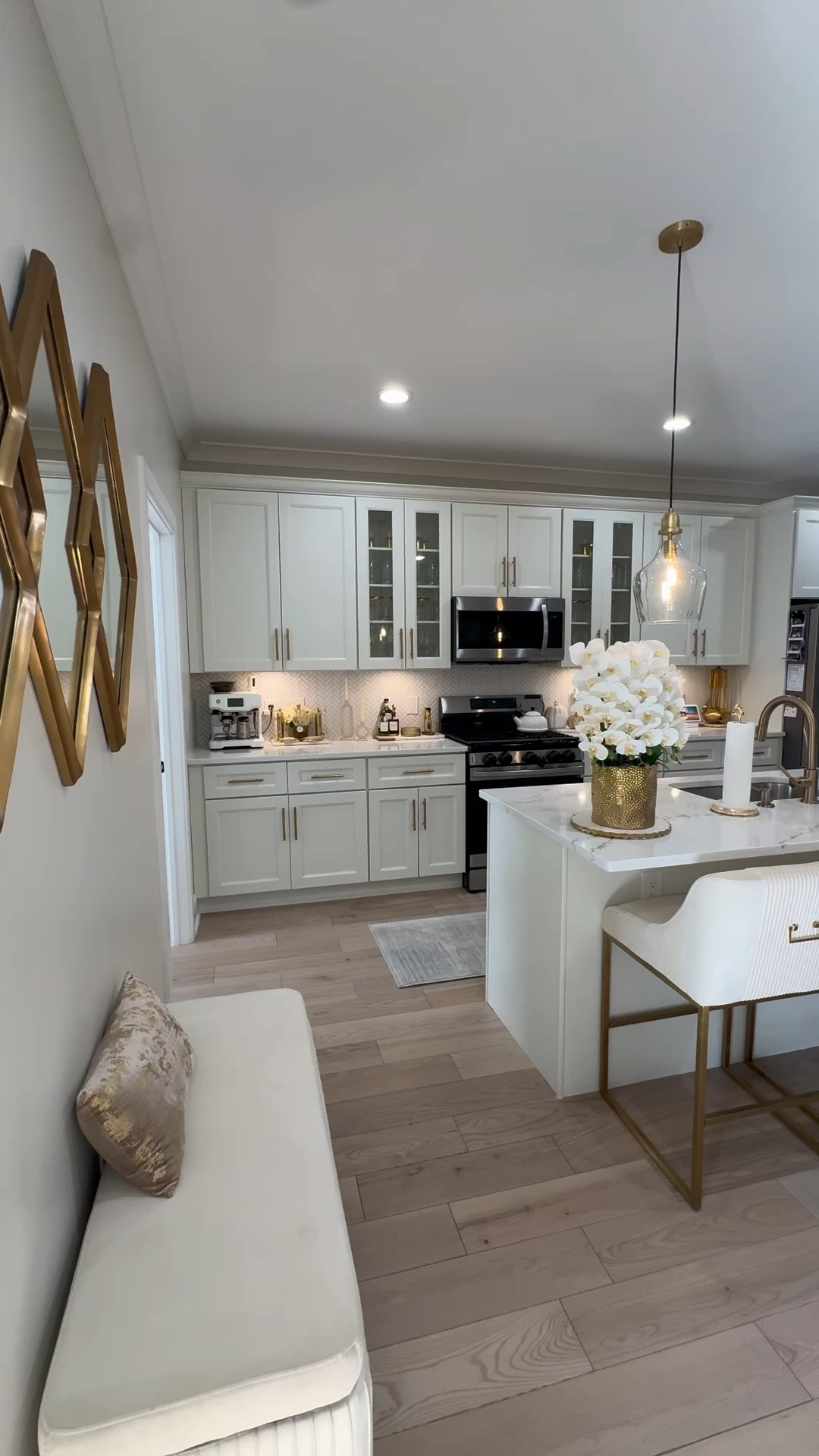 Saturday cleaning day >>>

I keep my home clean daily, but the deeper cleans are reserved for Saturday mornings 🤍

#LTKHome #LTKFamily #LTKStyleTip