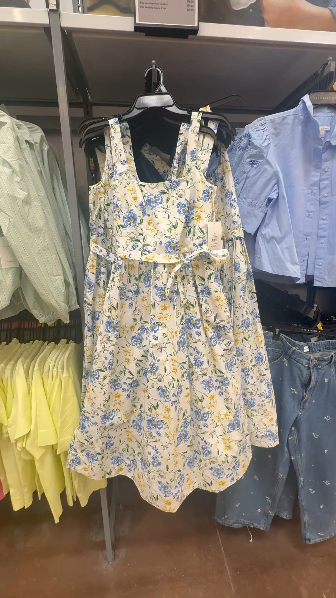 Women floral dress

#LTKOver40 #LTKSpringSale #LTKgrwm