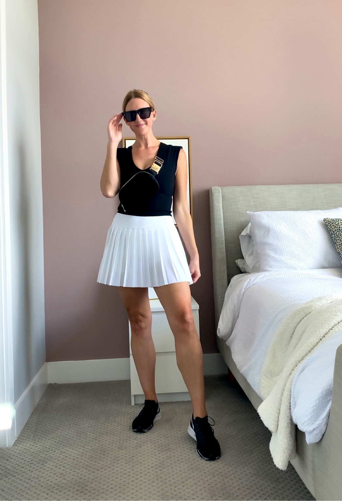 Todays ootd to run to lunch. Outfit is Athleta - everything runs true to size. Belt bag is Amazon! So similar to the lulu bag! #skirt #athleisure #nike #bag 

#LTKunder50 #LTKstyletip #LTKunder100