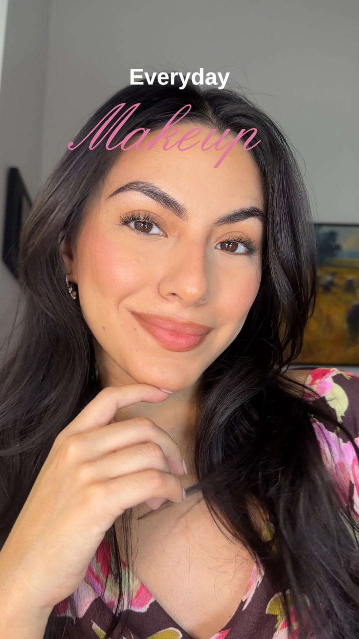 La práctica hace al maestro 💘✨ 
Mis favoritos: 
@yomebeautystore bb cream + puff + labial lily by red + fijador aerosol 
@lancomeofficial all cover concealer 
@charlottetilbury setting spray 
@maybelline_de Lifter StiX + falsies mascara 
@morphebrushes blush trio 
@italiadeluxemakeup lipliner light brown 
@hudabeauty powder