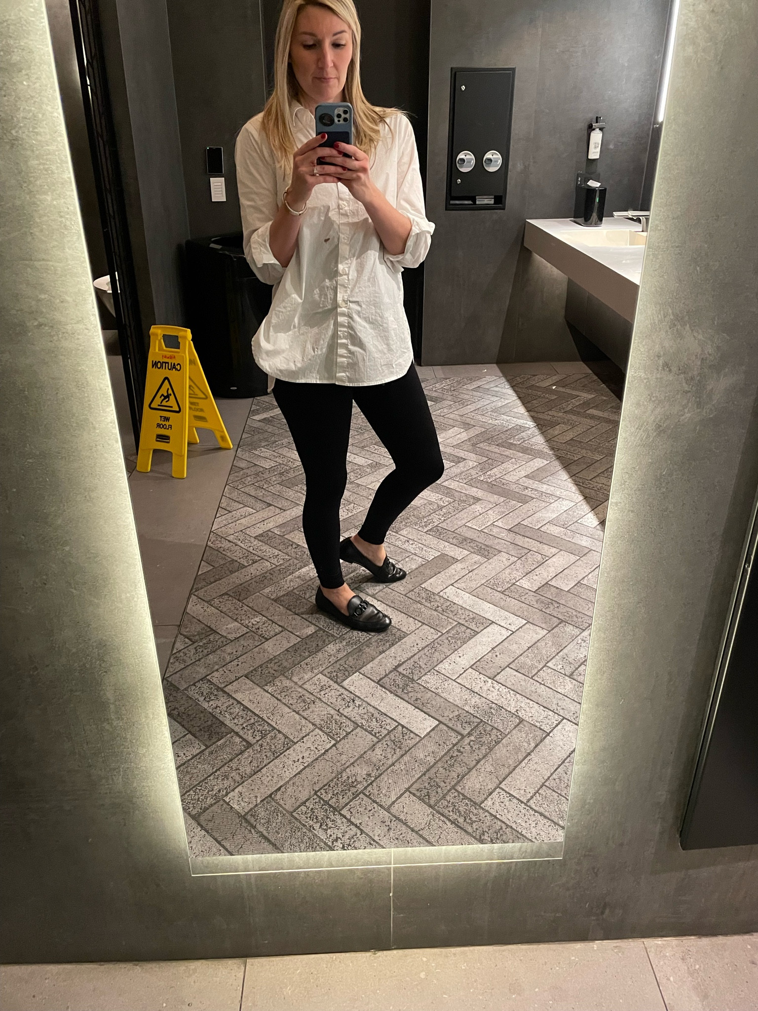 Best button-downs. More tailored than your hubby’s shirt but room to grow and long enough to wear with leggings for travel and WFH days. #pregnancy #pregnant #hatchgal 

also part of Tuckernuck’s sale going on now 🙌🏻

#LTKCyberWeek #LTKHoliday #LTKBump