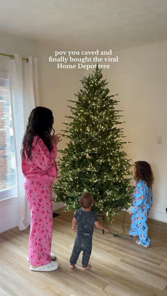 The Christmas tree of my dreams!! ✨ this is the 7.5ft Grand Duchess 🎄

#LTKHome #LTKSeasonal #LTKHoliday