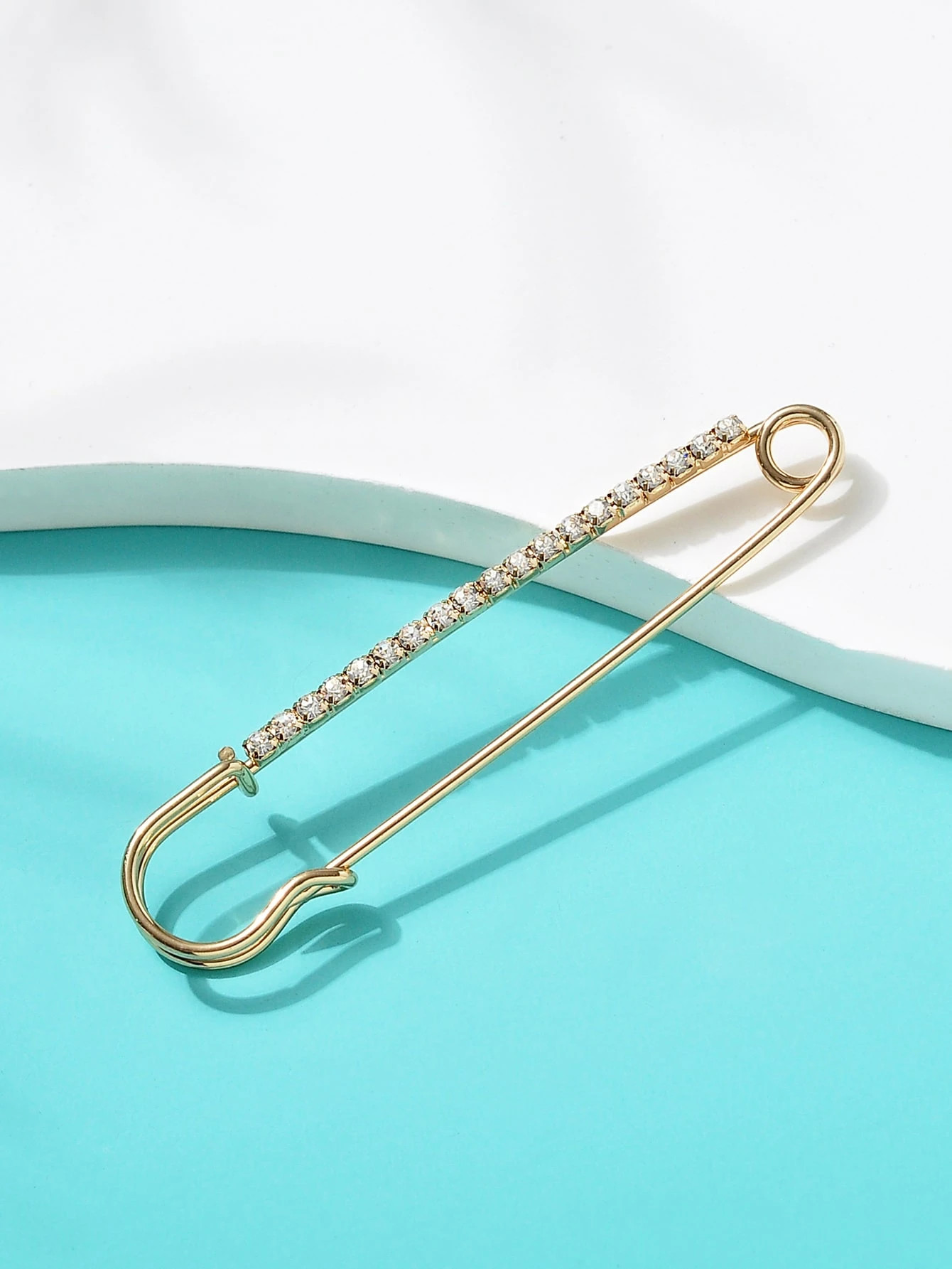 1pc Glamorous Safety Pin Design Brooch For Women For Clothes Decoration | SHEIN