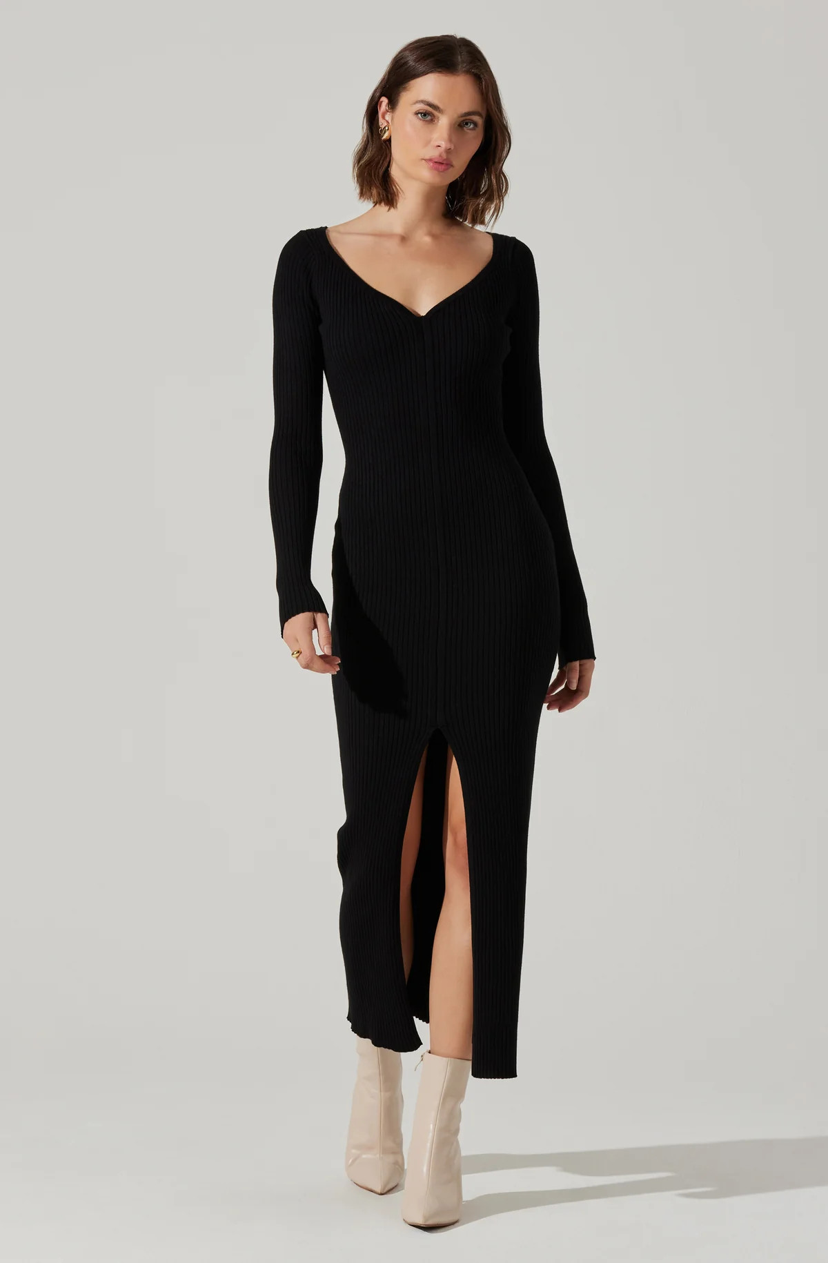 Glenda V-neck Maxi Sweater Dress | ASTR The Label (US)