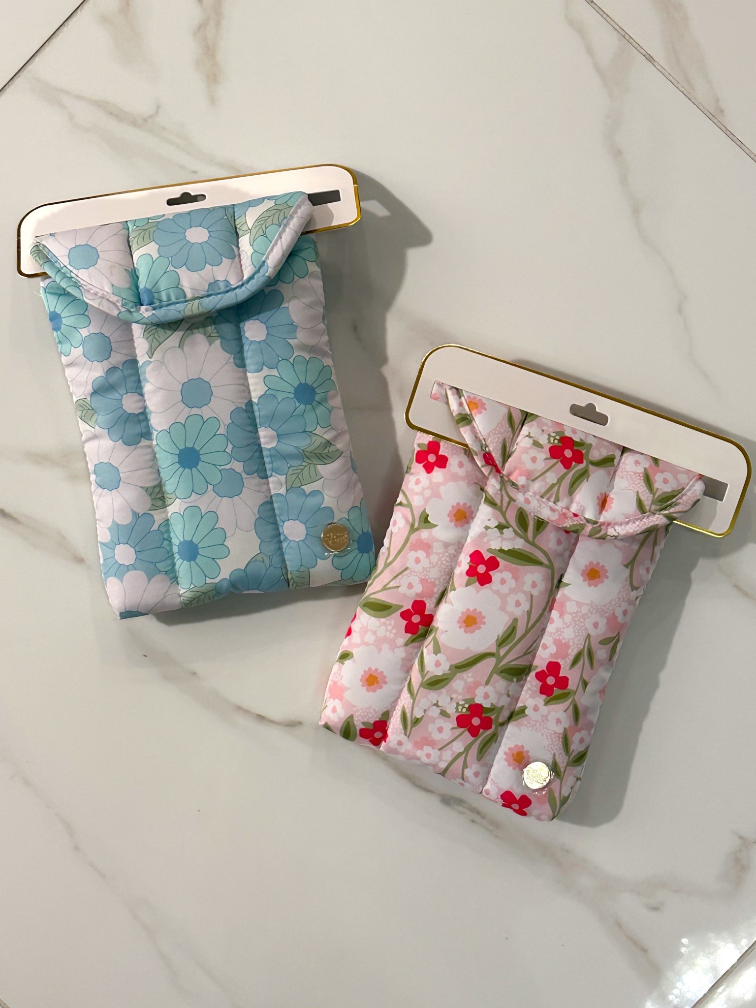 Say hello to our new book besties! The perfect-sized case for the Kindle girlie on-the-go!🌺🌷🪻🌸💐

#LTKFindsUnder50 #LTKSaleAlert #LTKTravel