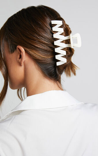 Krystine Hair Clip in White | Showpo (US, UK & Europe)