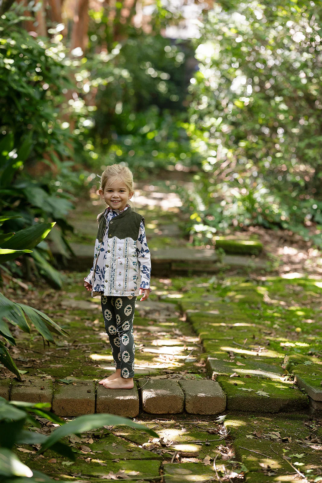 Leggings in Intaglio Green | Sun House Children's