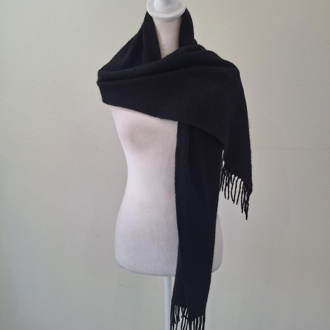 Source Unknown Women's Scarf - Black | Depop US