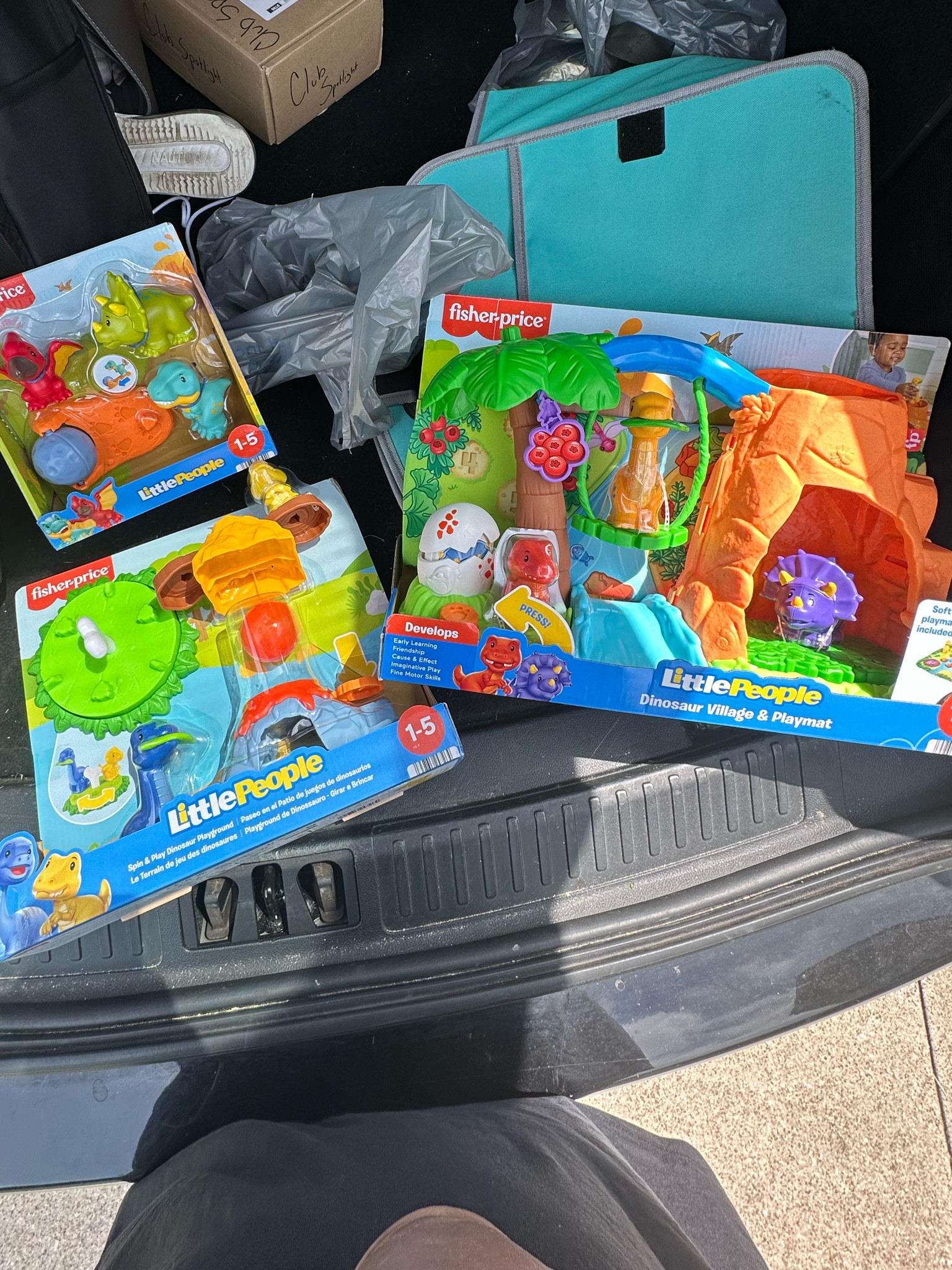 NEW DINO LITTLE PEOPLE SETS 🦖🦕

#LTKKids