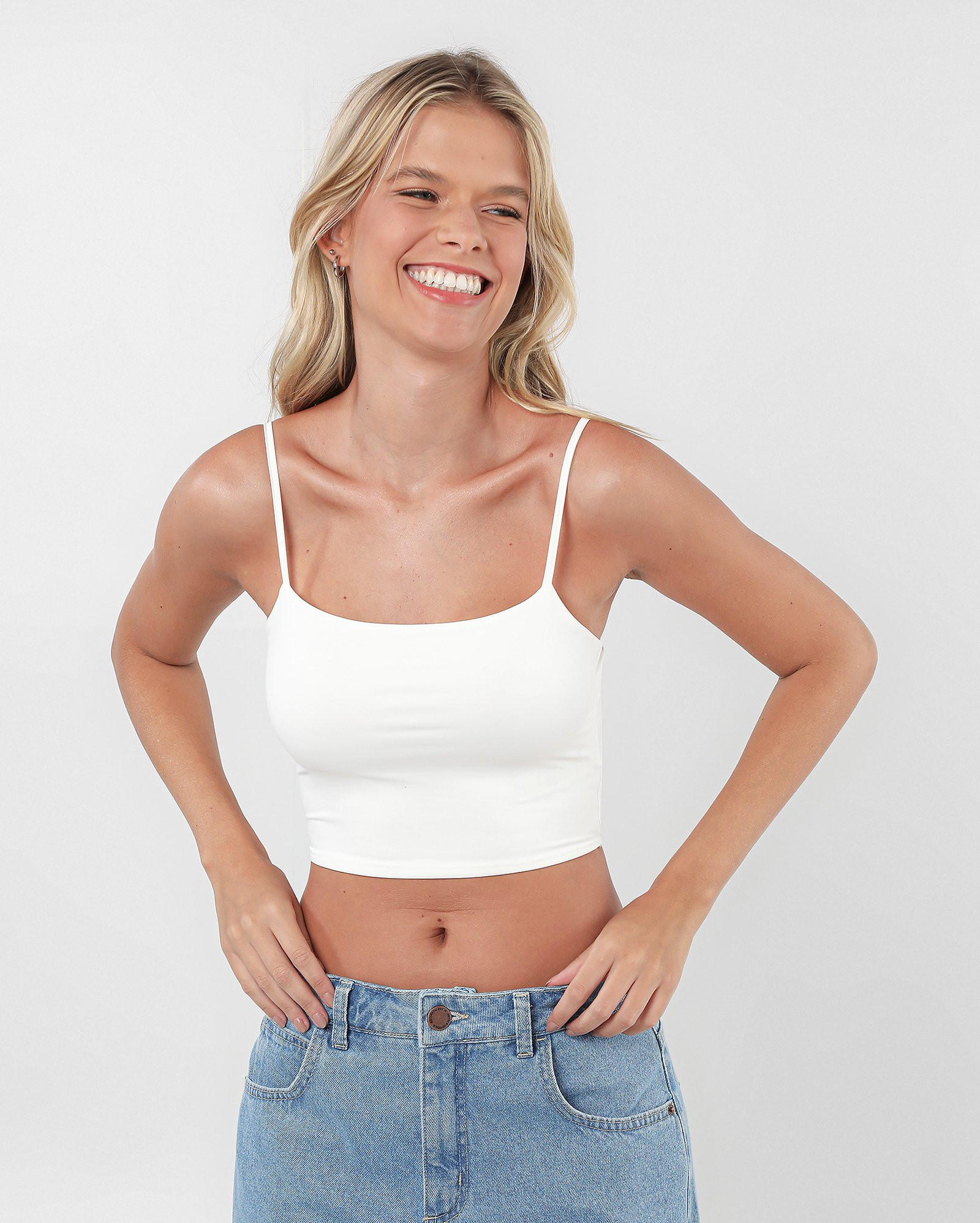 Regata cropped alça fina branco | Pool Basics by Riachuelo | Riachuelo (BR)